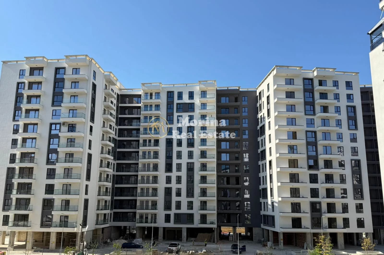 Shitje | Ambjent Biznesi | Fusha Aviacionit | 262300 €