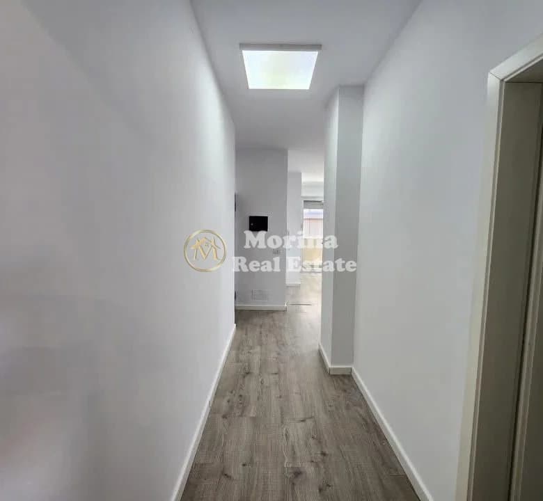 Qera | Ambjent Biznesi | Stadiumi Dinamo | 800 €/muaj 4
