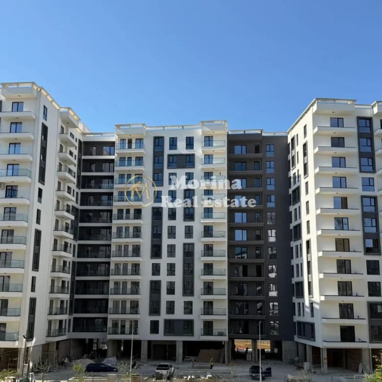 Shitje | Ambjent Biznesi | Fusha Aviacionit | 262300 € 2