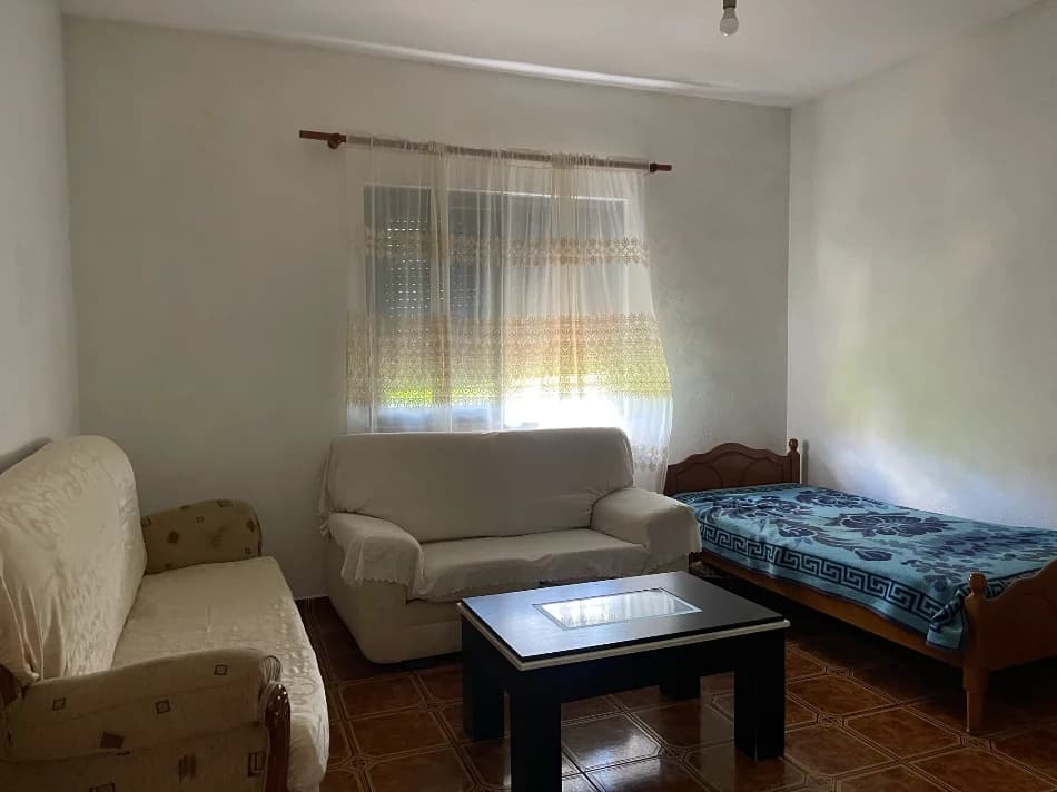 Qera | Shtëpi private 1 + 1 | Qytet Studenti | 280 €/muaj