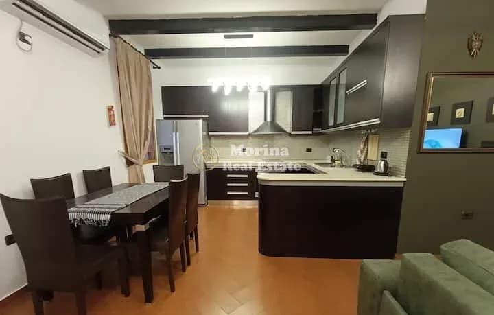 Shitje | Vilë 3 + 1 | Rruga e Kavajës | 500000 € 2