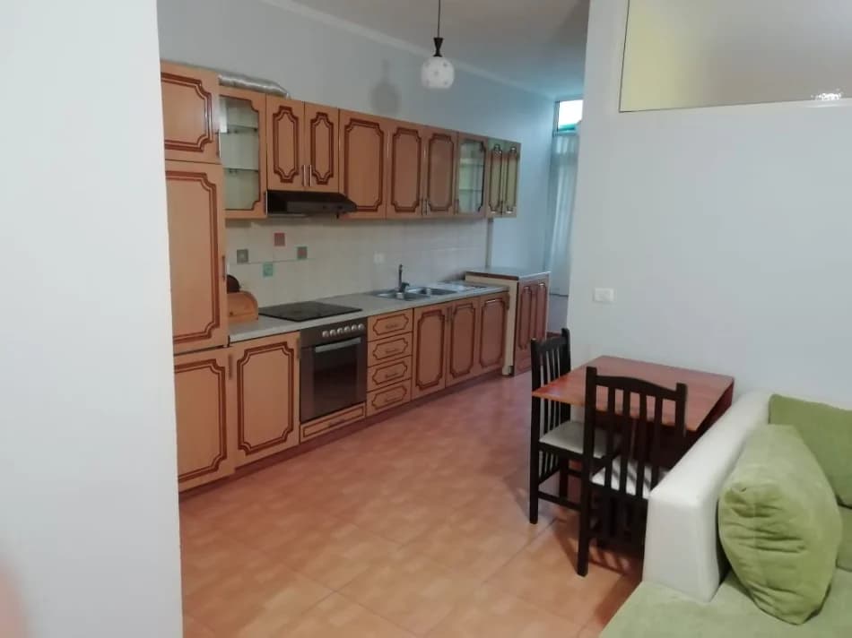 Qera | Vilë 1 + 1 | Qyteti Studenti| 350 €/muaj