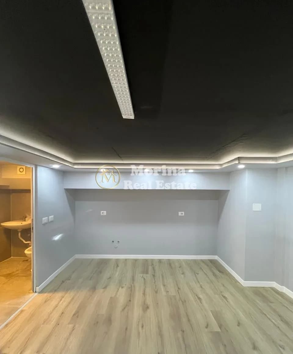 Qera | Ambjent Biznesi/Dublex | Univers City Tirana | 800 €/muaj 2