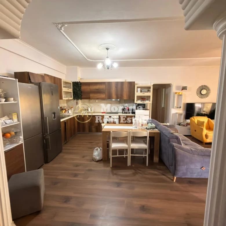 Qera | Apartament 3 + 1 | Kopshti Botanik | 700 €/muaj 4