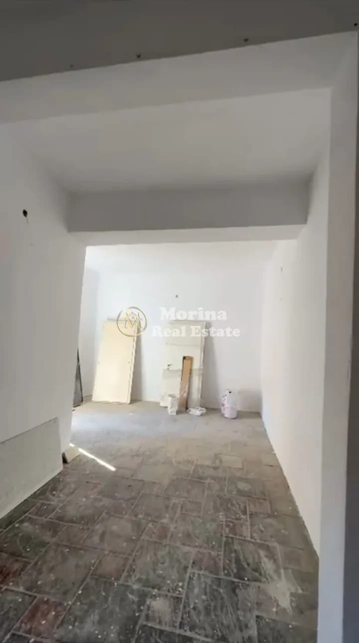 Shitje | Magazinë | Xhamlliku | 60000 €