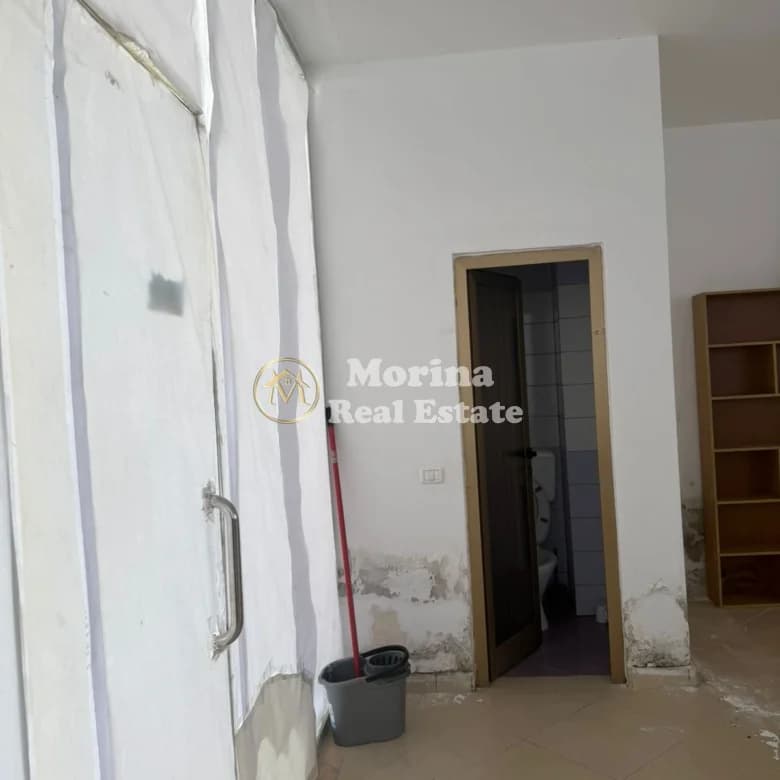 Qera | Ambjent Biznesi | Kodra e Diellit | 500 €/muaj 3