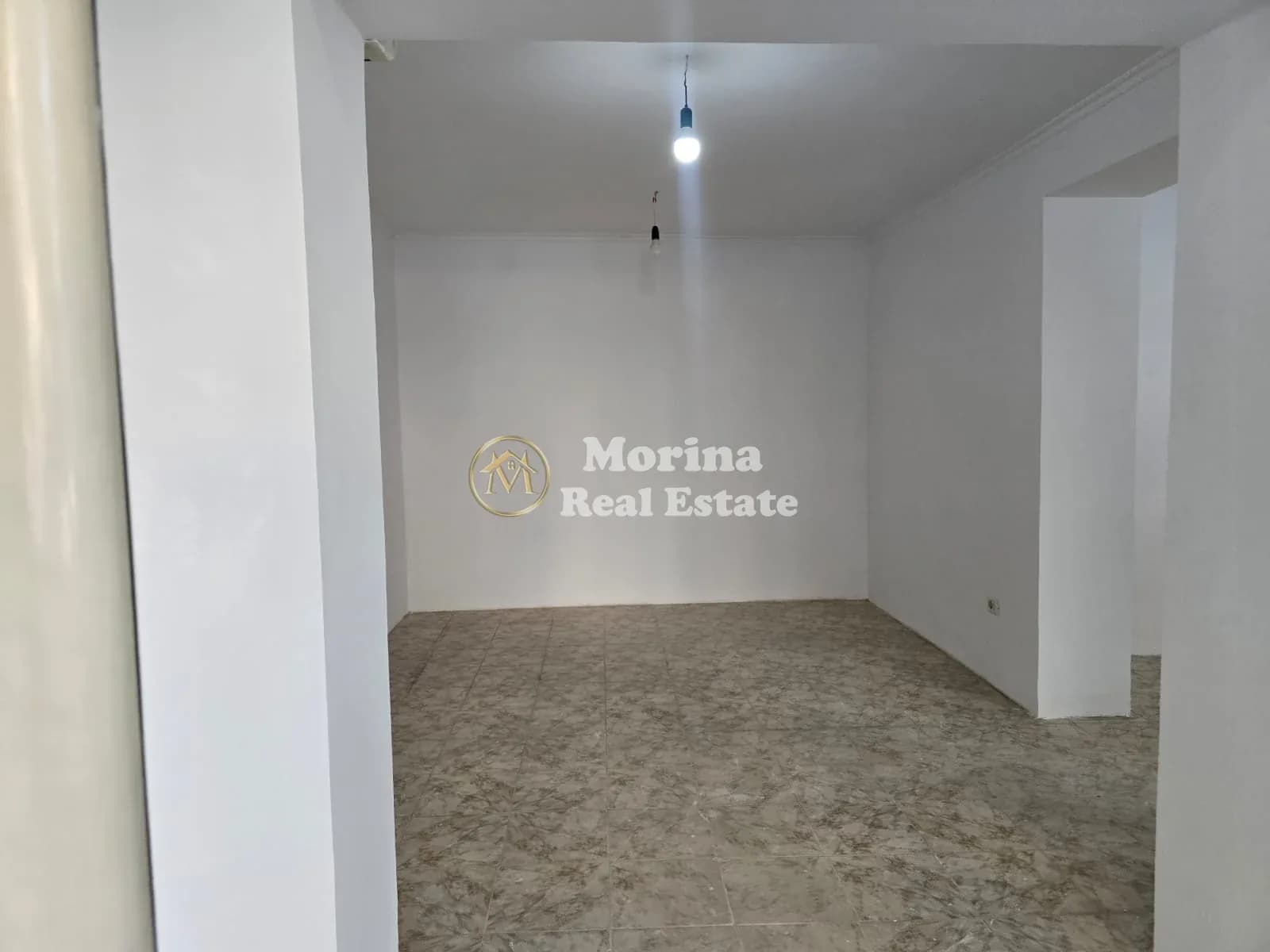 Shitje | Ambjent Biznesi | Rruga e Kavajës | 195000 € 4