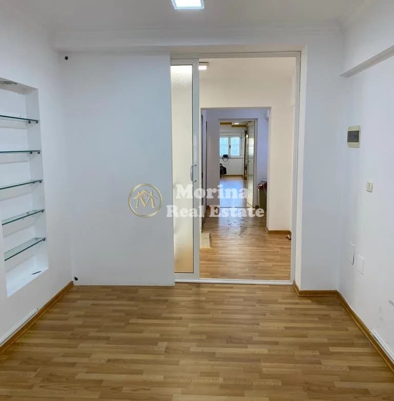 Qera | Ambjent Biznesi | Qender | 1400 €/muaj 4