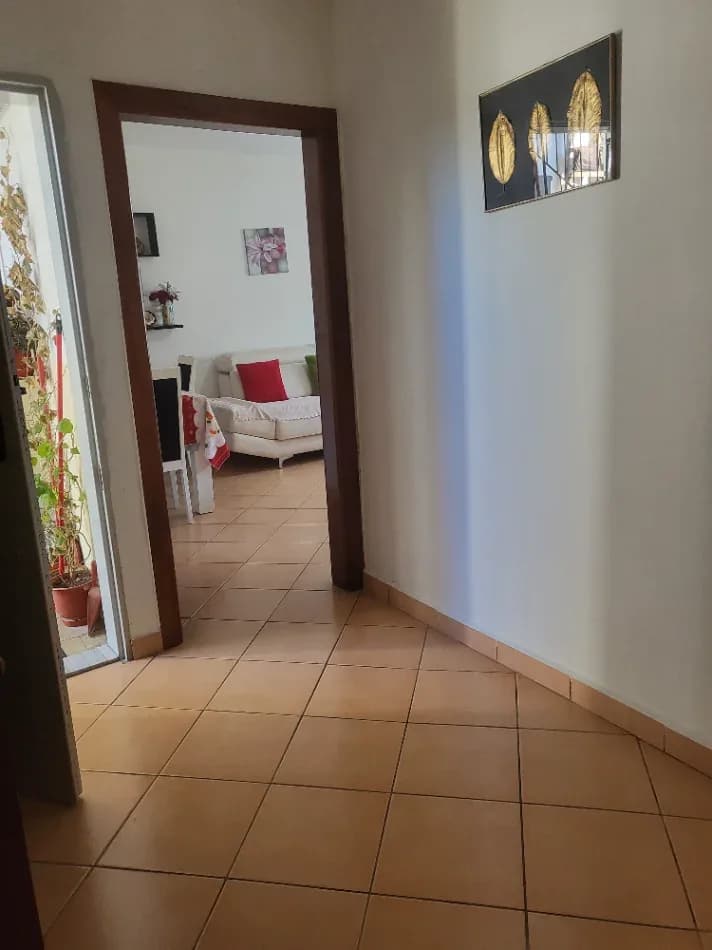 Shitje | Apartament 1 + 1 | Ish Parku i Autobusave | 160000 € 3