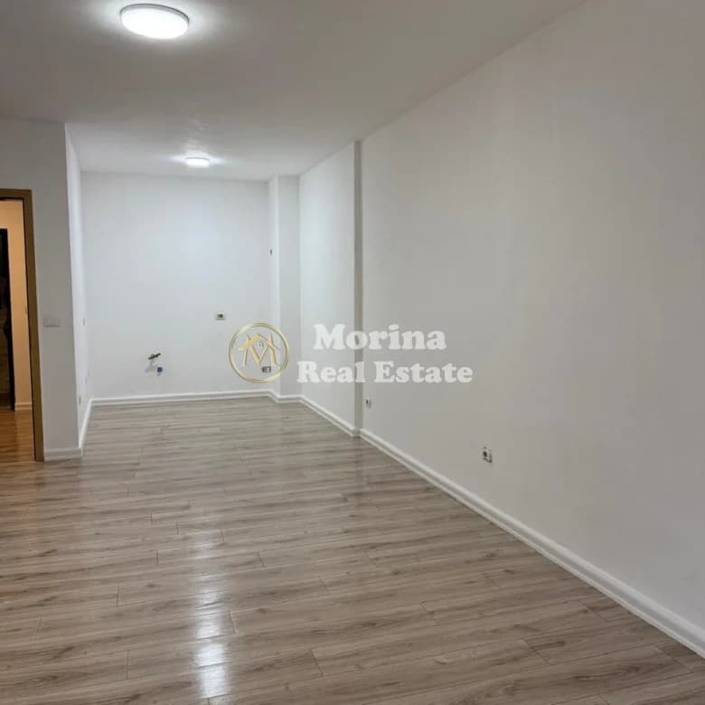 Qera | Ambjent Biznesi | Bulevardi Gjergj Fishta | 800 €/muaj 4