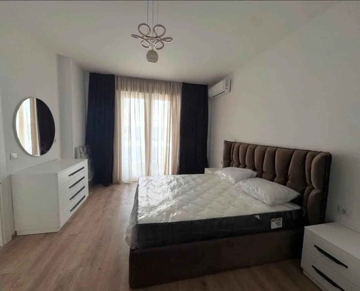 Jepet me qira apartament