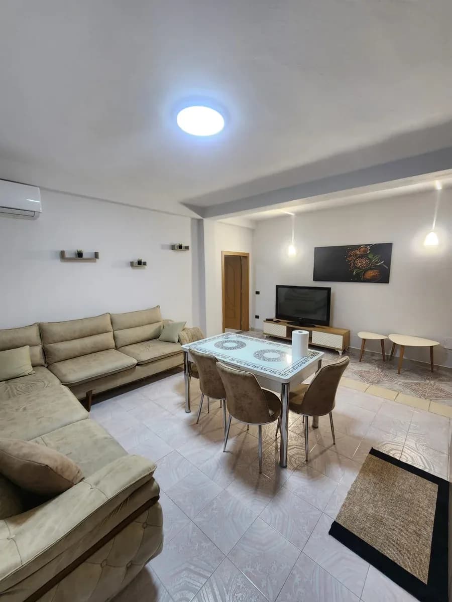 Jepet me qira apartament