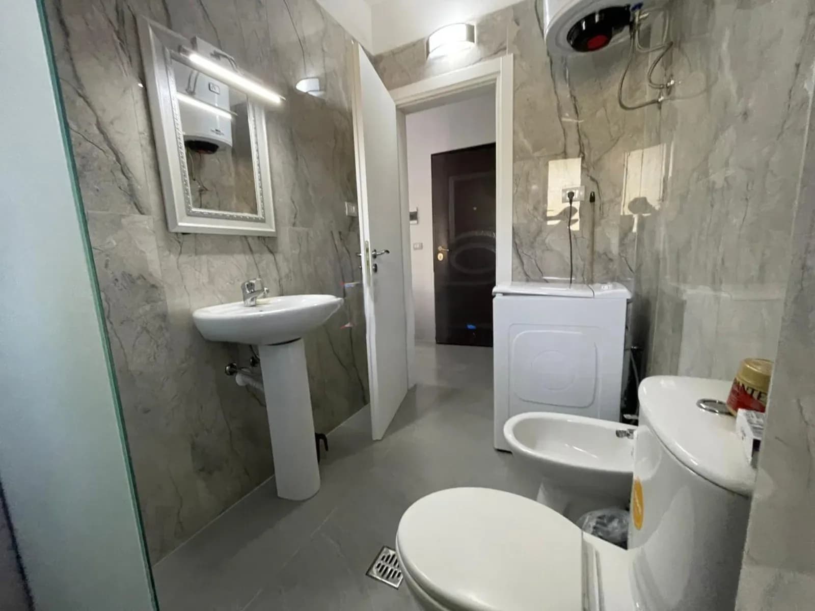 Apartament për shitje në Vlorë 3