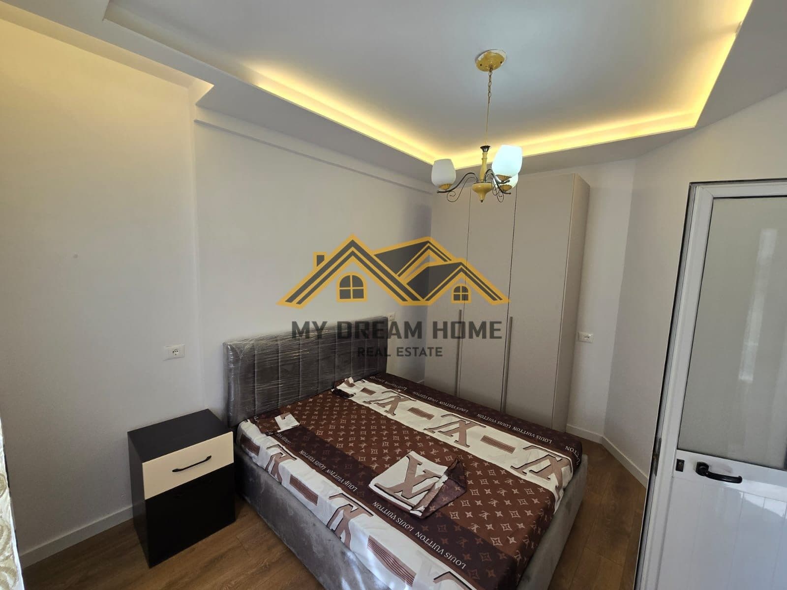 APARTAMENT 1+1 TEK SHKEMBI I KAVAJES, PER SHITJE! 3