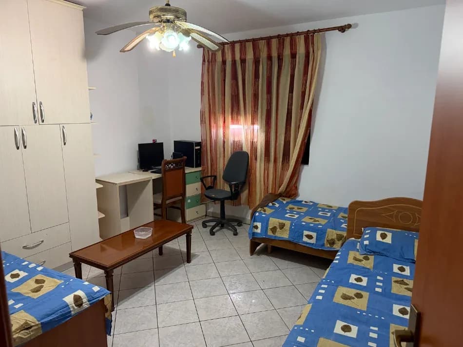JEPET ME QERA APRTAMENTI 2+1 STADIUMI DURRES 4