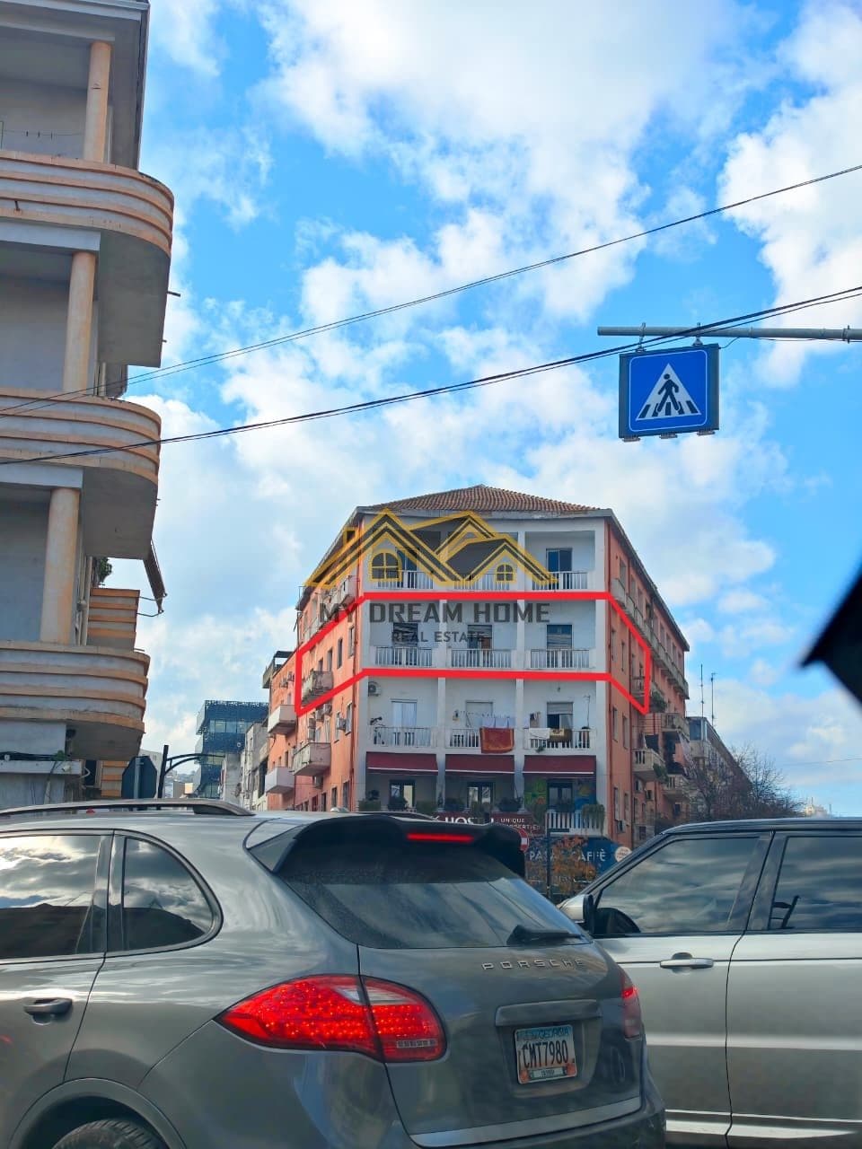 SHITET APARTAMENT 301M2 I PERSHTATSHEM PER BIZNES SI APART-HOTEL ! 1