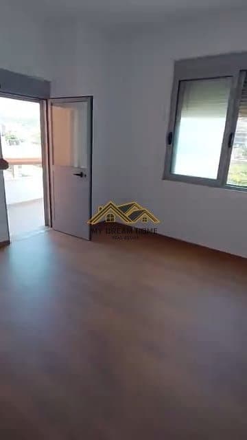Shitet Apartament 1+1 ne Golem. 2