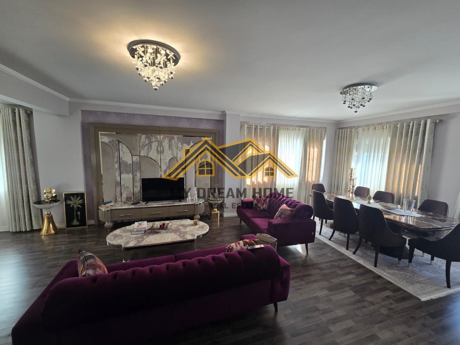 JEPET ME QIRA SUPER APARTAMENT 3+1+2 VIJE TE PARE ME PAMJE DETI