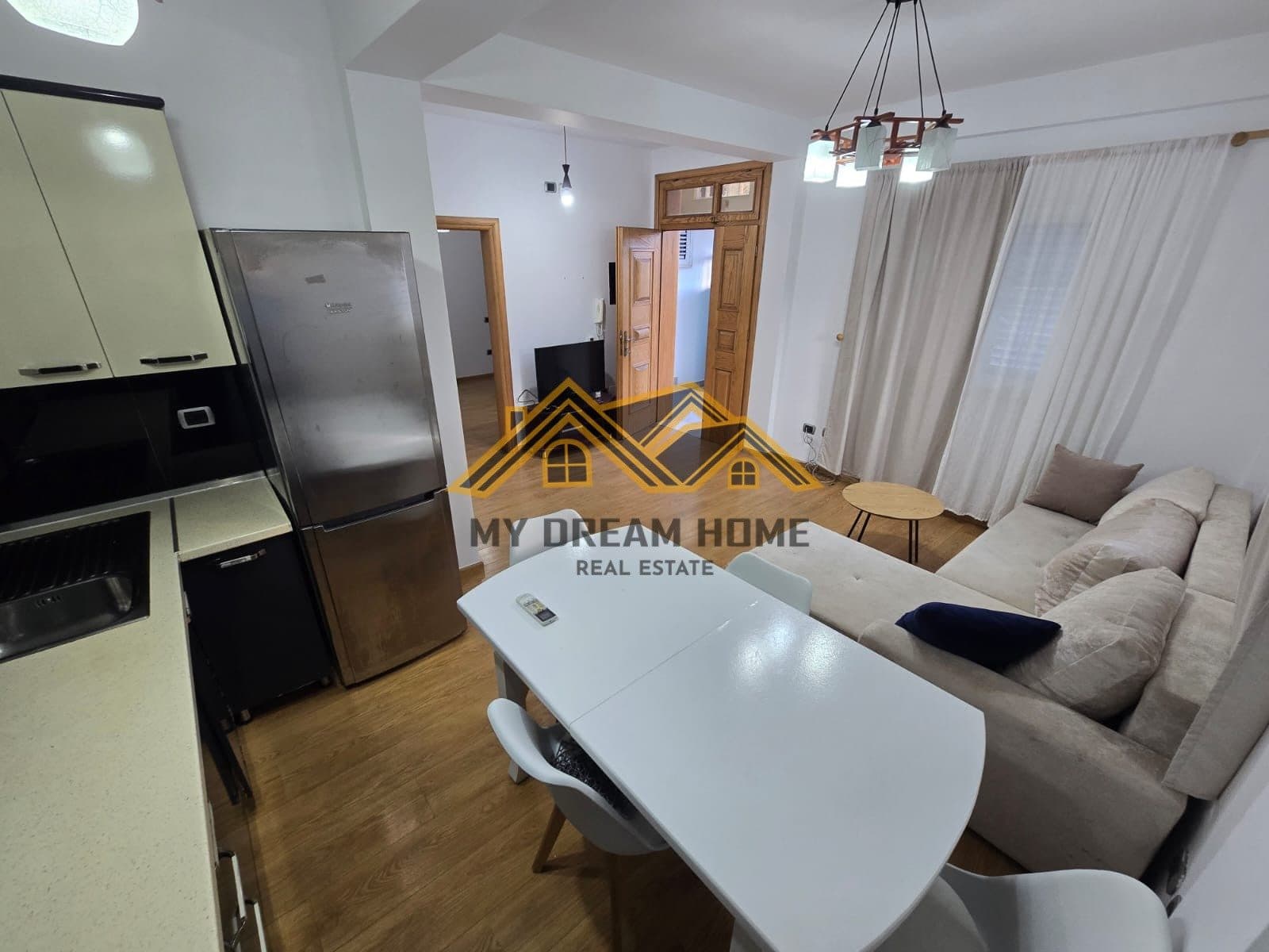 JEPET ME QIRA APARTAMENT 3+1+2 NE VOLLGA!