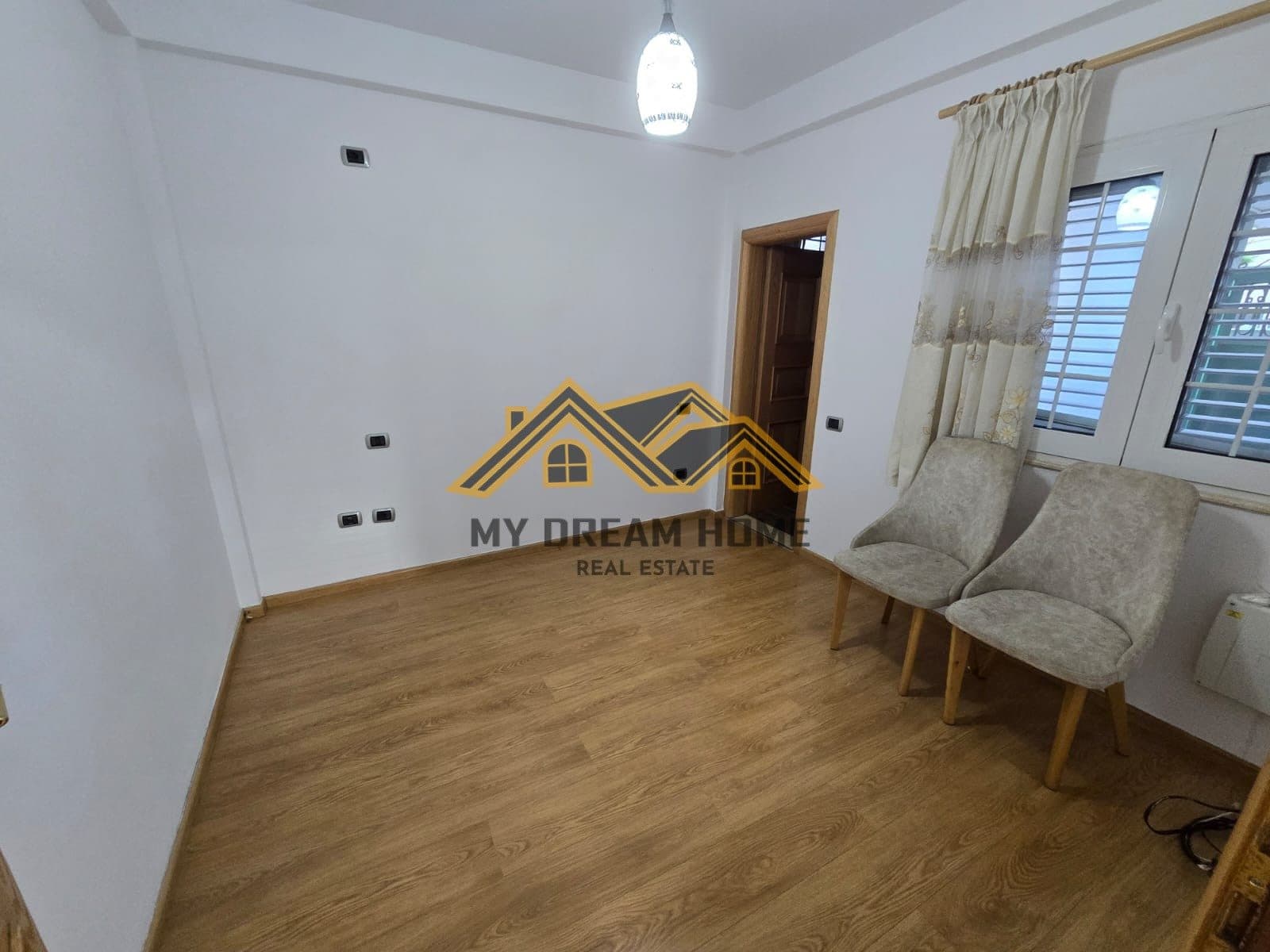 JEPET ME QIRA APARTAMENT 3+1+2 NE VOLLGA! 2