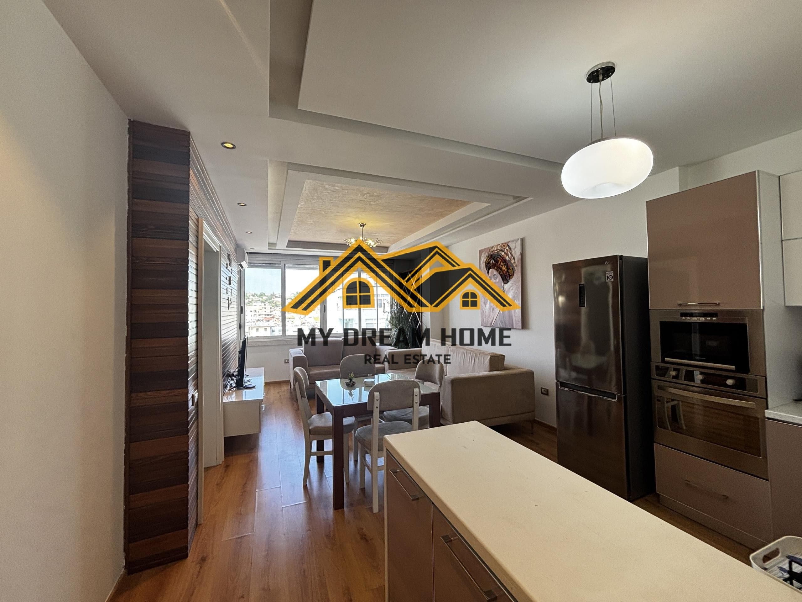 Jepet Me Qira apartament 2+1 në qendër të Durrësit 4
