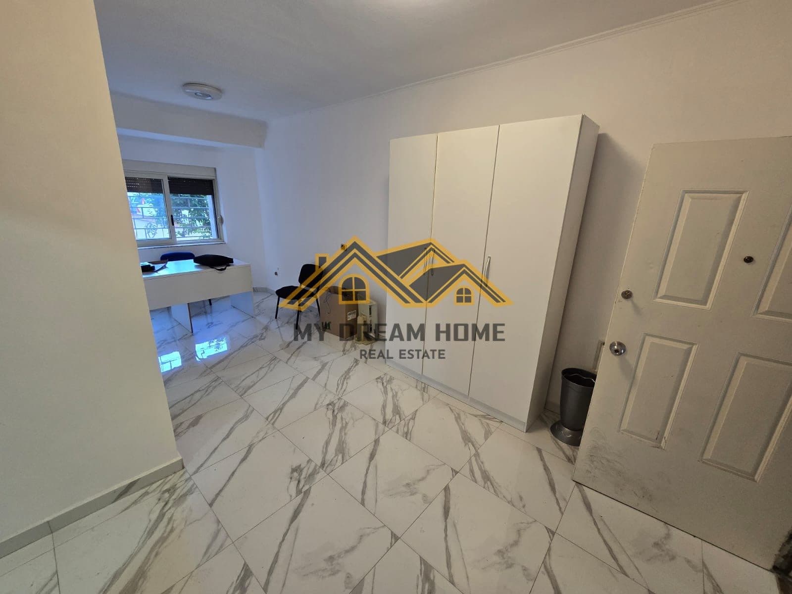 APARTAMENT 1+1 PER SHITJE TEK SHKOLLA 2 GJELAT DURRES! 2