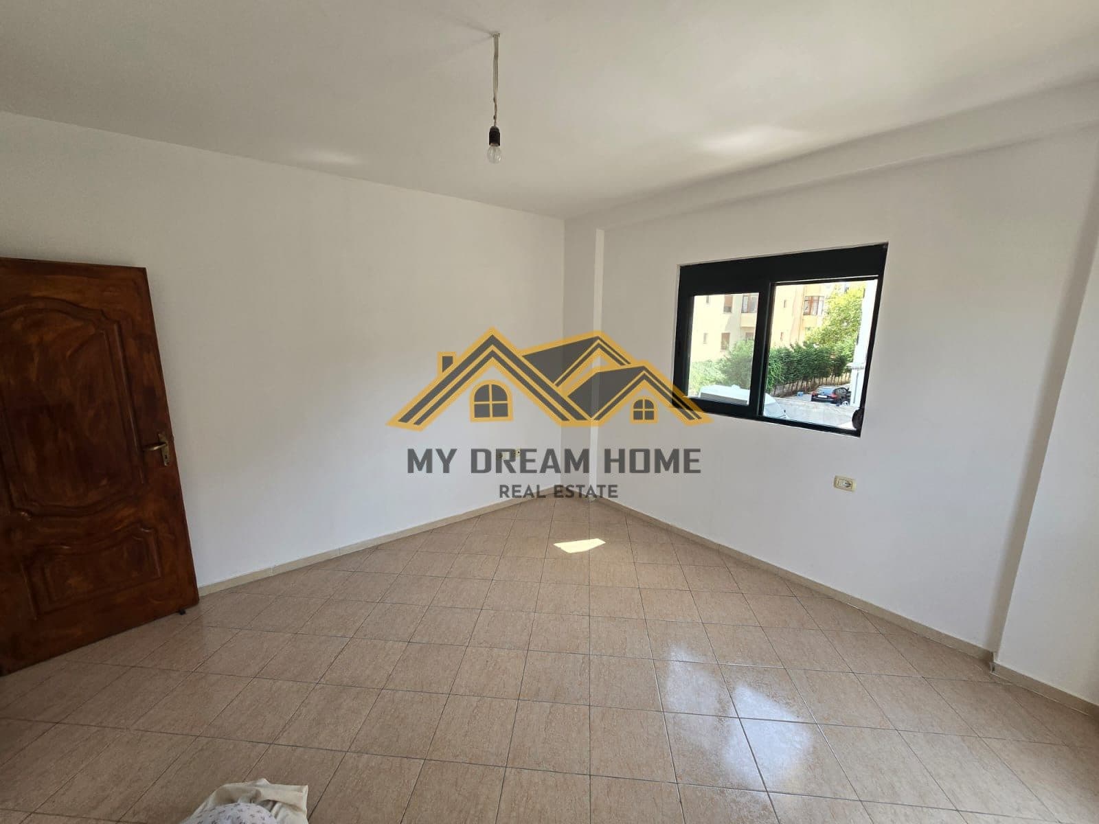 SHITET APARTAMENT 2+1+ GARAZH NE PLAZH DURRES TEK HOTEL LUBJANA 4