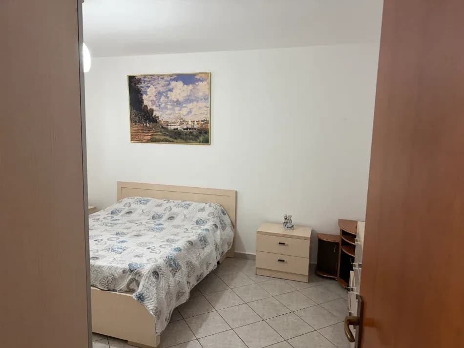JEPET ME QERA APRTAMENTI 2+1 STADIUMI DURRES 2
