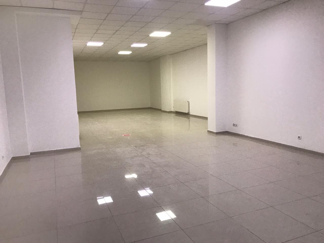 Lokal me qera mbrapa rruges B 120m2 2