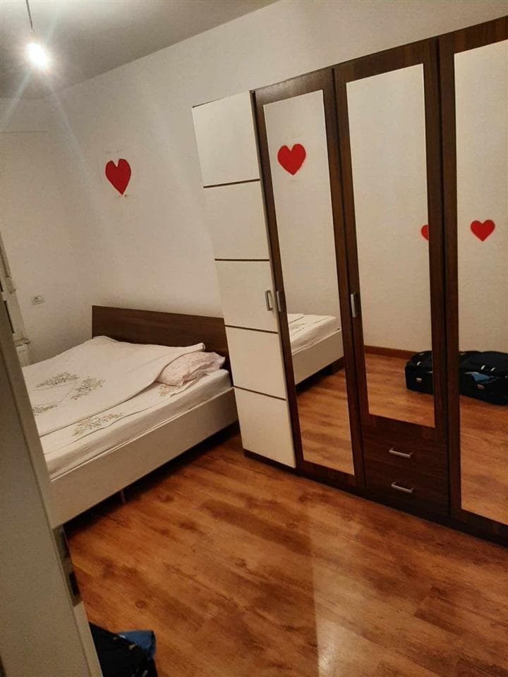 Banesa me qera ne lagjen Bregu i Diellit. 3