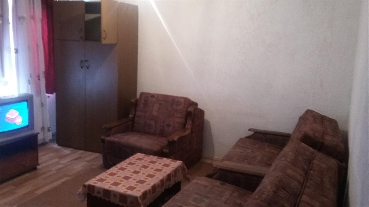 Gasonjere me Qira ne Bregun e Diellit 100E 3