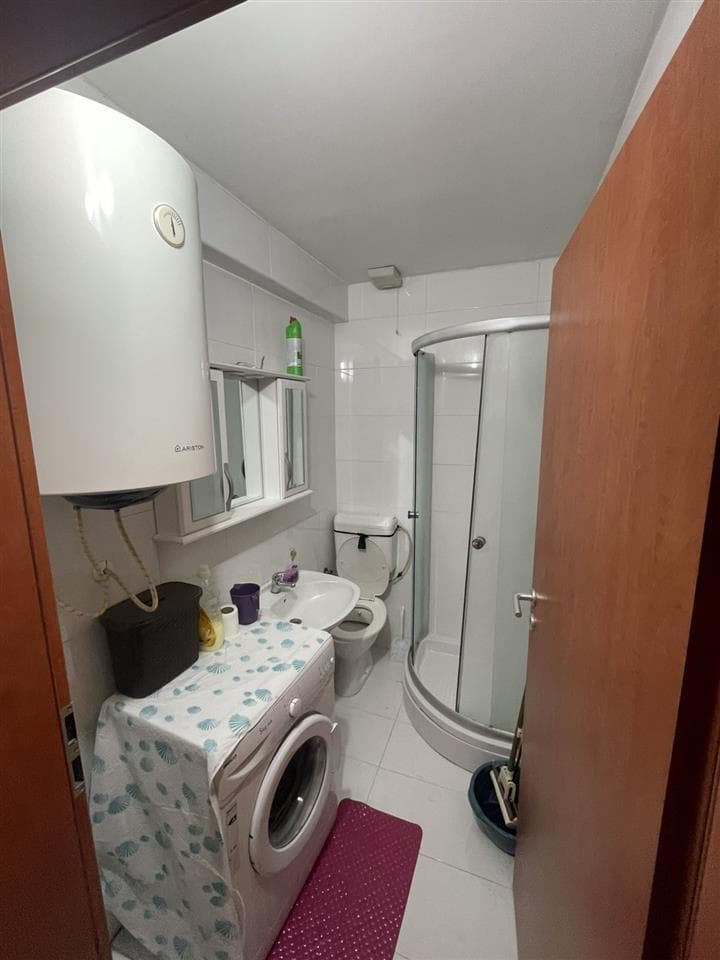 Banes/Gasonjere me qera te Parku i Qytetit 4
