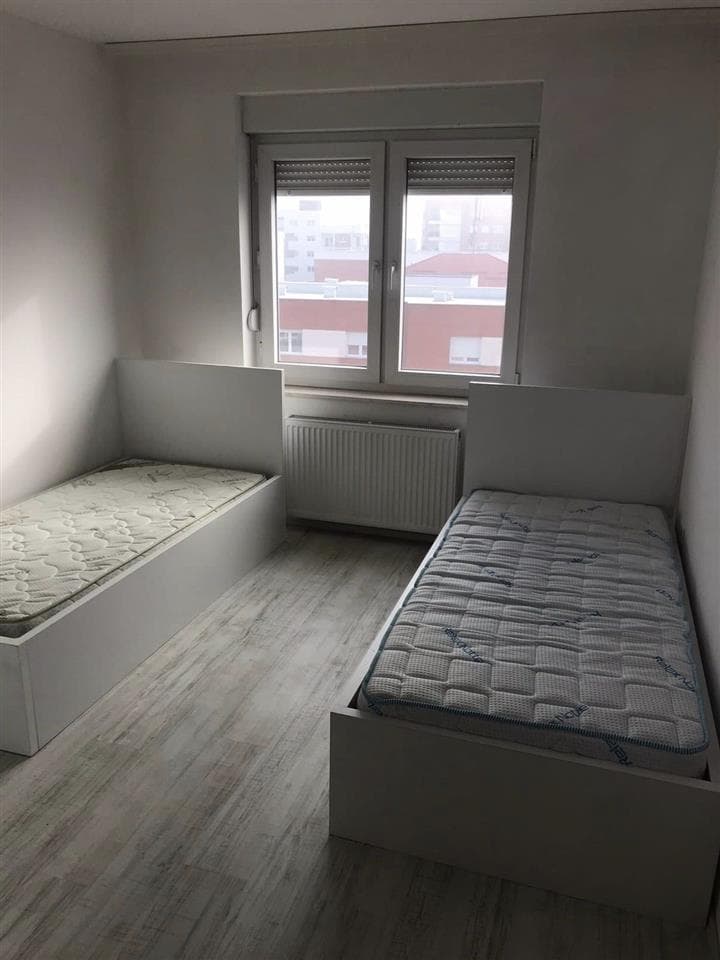 Banesa me qira ne Rrugen B. 4
