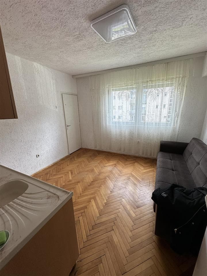 Banes per Zyre me qera Ulpiane 3