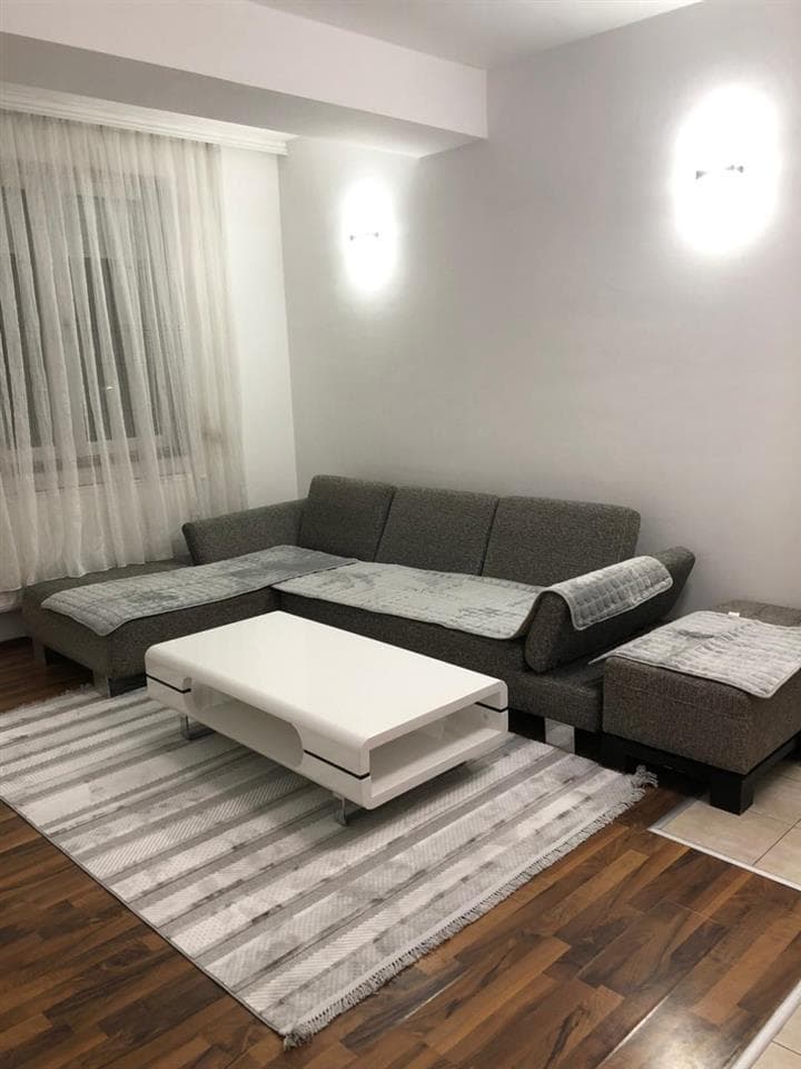 Banes me qira në Fushkosovë.