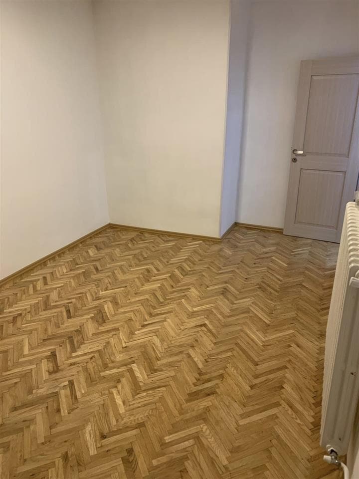 Banesa me qera ne per zyre ne lagjen Dardania. 4
