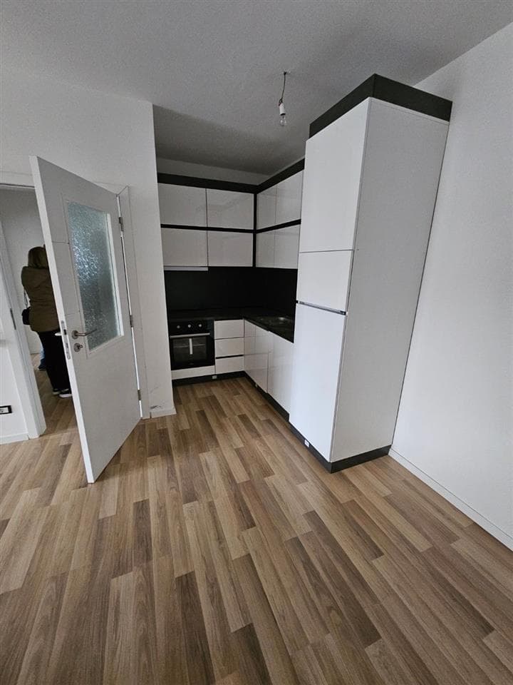 Banes me qera ne lagjen Prishtina e Re. 2