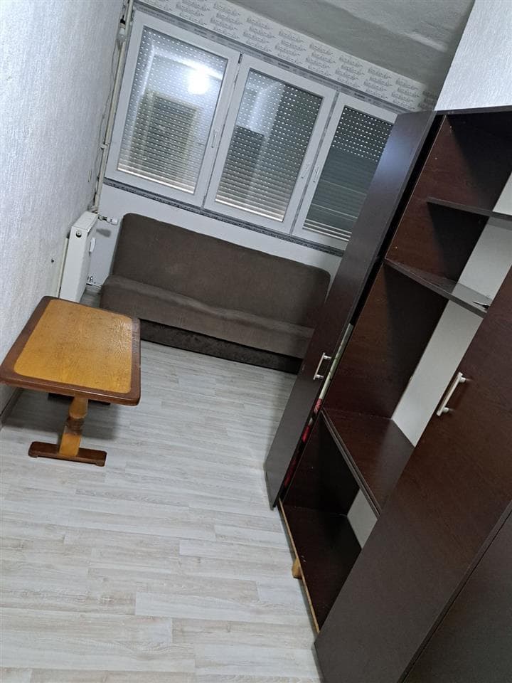 Banes me qera Ulpiane 3