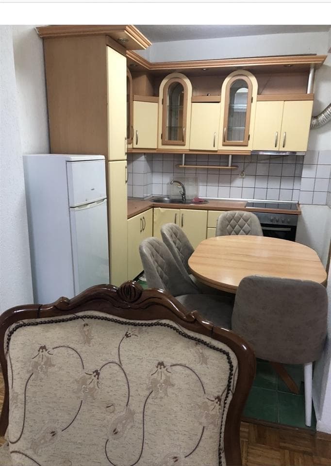 Banes me qera ne lagjen Tokbahqe. 2