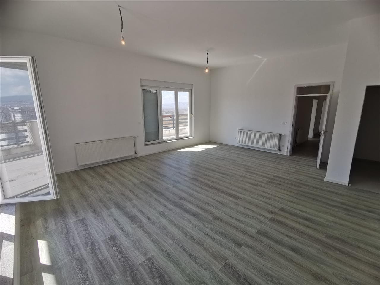 Penthouse me qera ne Emshir.