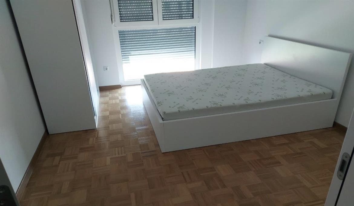 Banes me qera ne Lagjen e Spitalit. 4