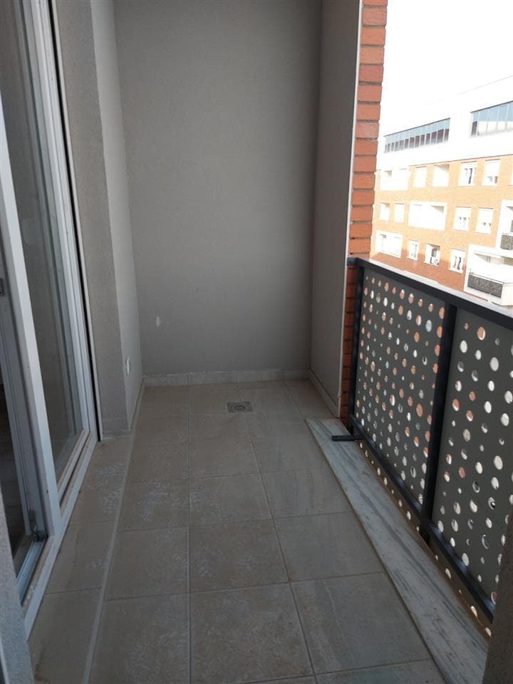 Banes ne shitje Mati 1, 900m2 3