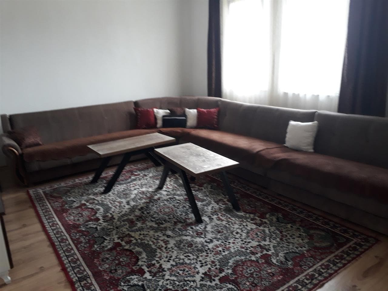 Shtepi me qera ne lagjen e Spitalit