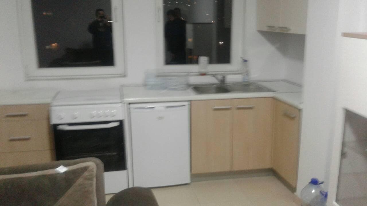 Banes me qera ne Tophane . 3