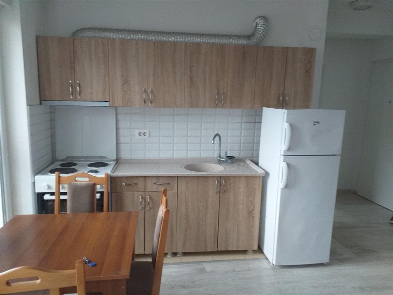 Banes me qera ne Mati 1. 3