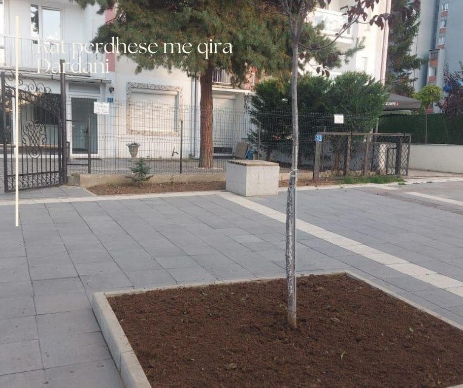 Kat perdhes me qira / Hapesire afariste