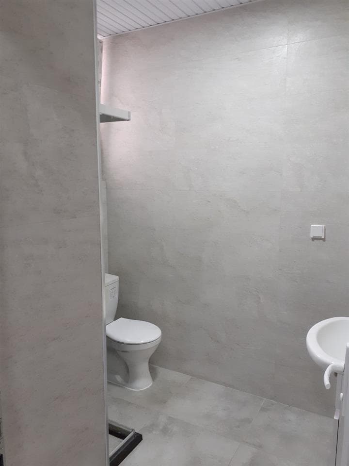 Shtepi me qera ne Kolovice 2+1 4