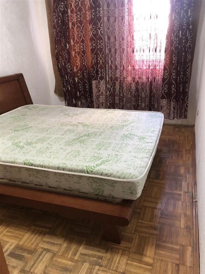 Banes me qera ne lagjen Tokbahqe. 4