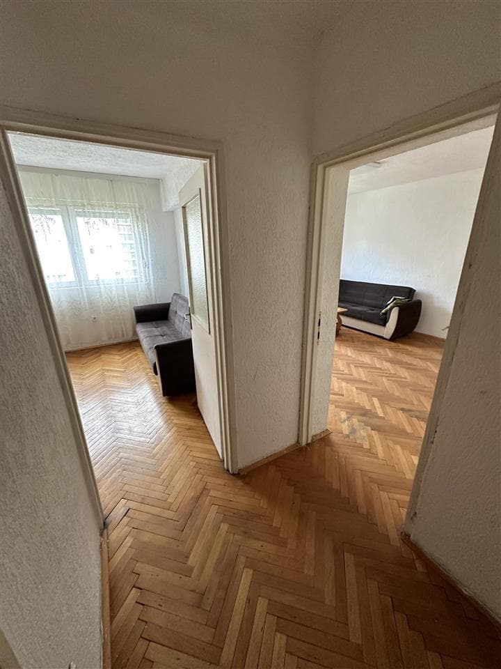 Banes per Zyre me qera Ulpiane