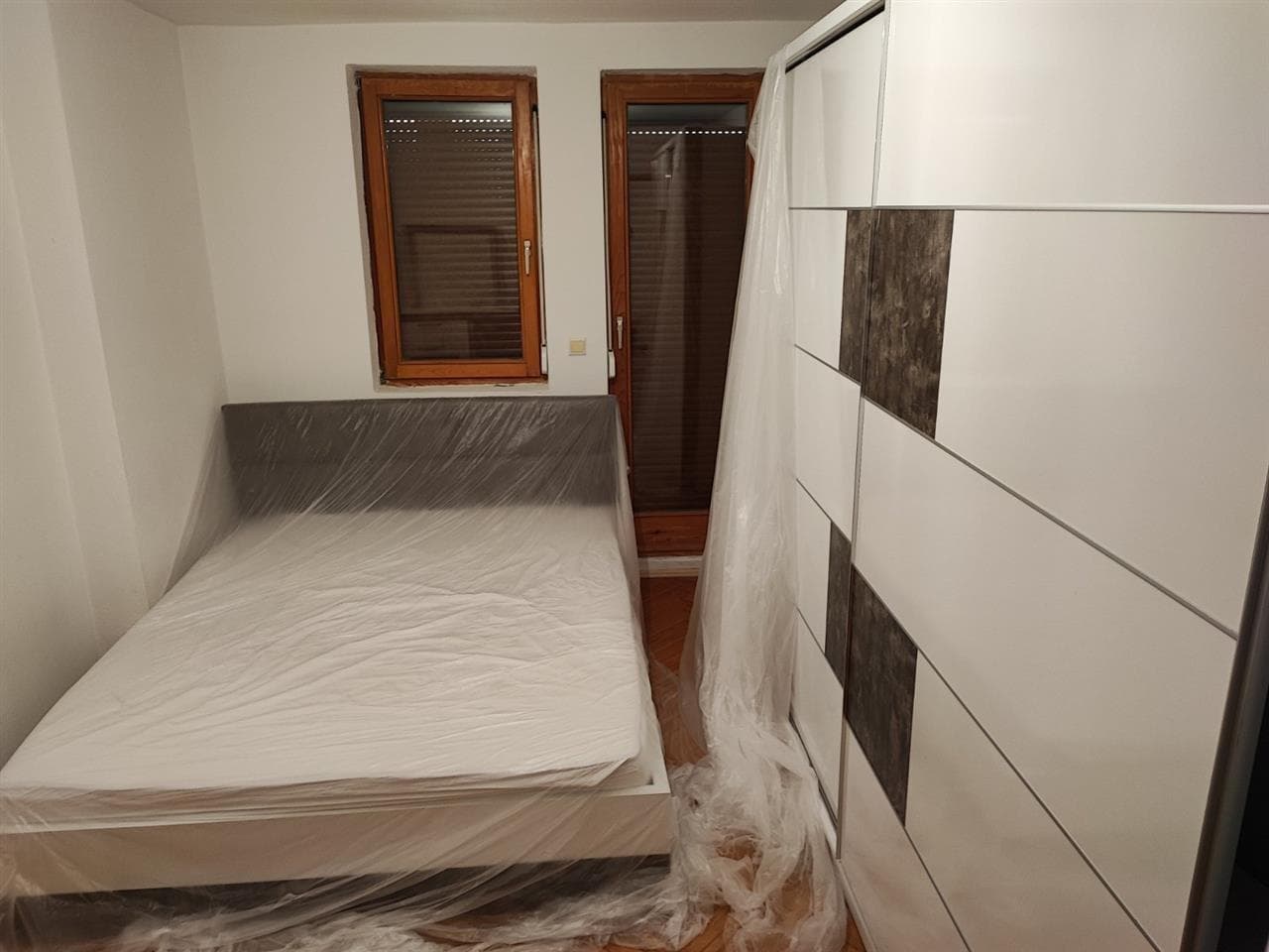 Banese me qera ne lagjen e Spitalit. 4